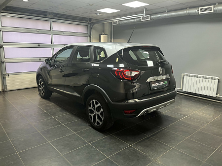 Renault Kaptur 1.3 TCe CVT (150 л.с.) 2021