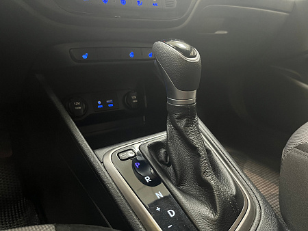 Hyundai Solaris 1.6 AT (123 л.с.) 2018
