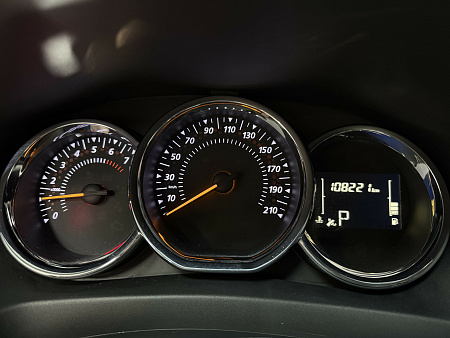 Renault Logan Stepway 1.6 CVT (113 л.с.) 2020