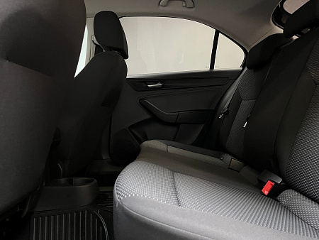 Volkswagen Polo 1.6 MPI MT (110 л.с.) 2020