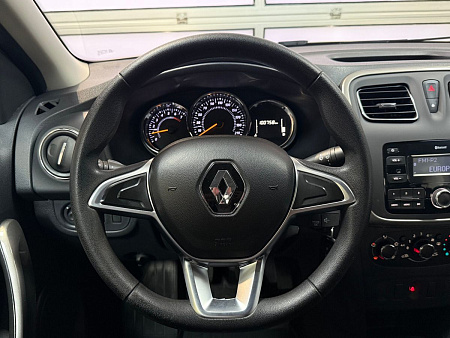 Renault Logan Stepway 1.6 MT (113 л.с.) 2019